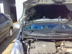 Упор капота Nissan Note I (2005-) (в сборе с кронштейном) "ТехноМастер"