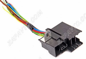 Колодка для предохранителей и реле Веста 243512602R TE Connectivity